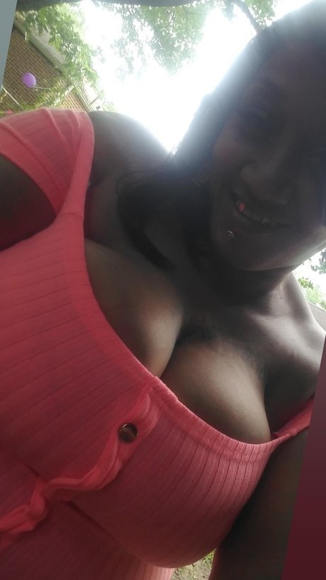 Foto di nudo di fuga di OnlyFans di Kotton Kandy