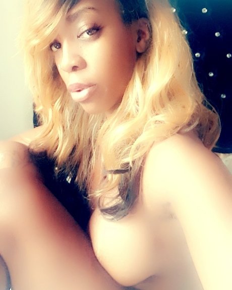 Foto di nudo di fuga di OnlyFans di Dawn Carter