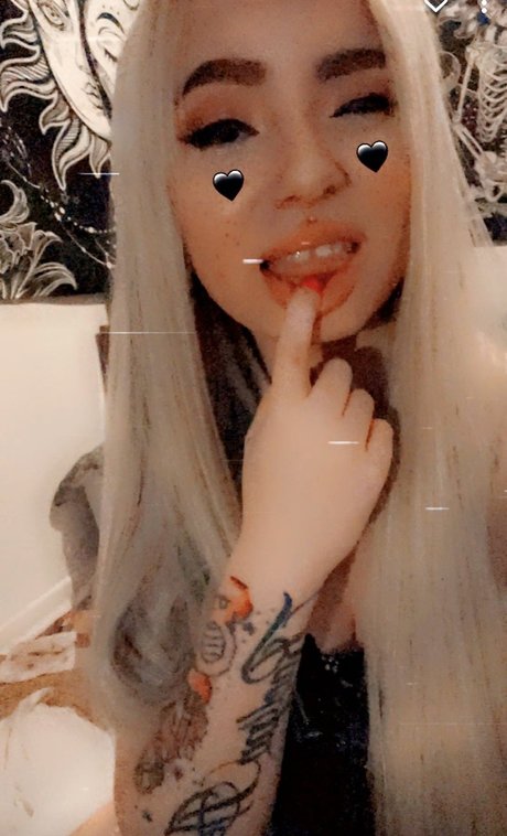 Foto di nudo di fuga di OnlyFans di Mandi Love