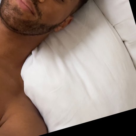 Foto di nudo di fuga di OnlyFans di B8tem8te