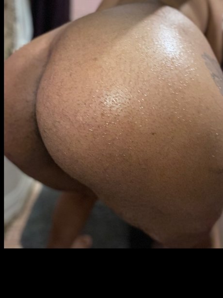 Foto di nudo di fuga di OnlyFans di Miss Pink Rose