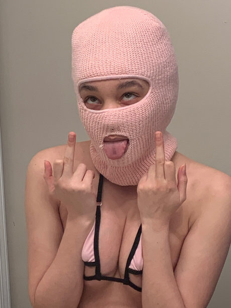 Foto di nudo di fuga di OnlyFans di Pink Ivy