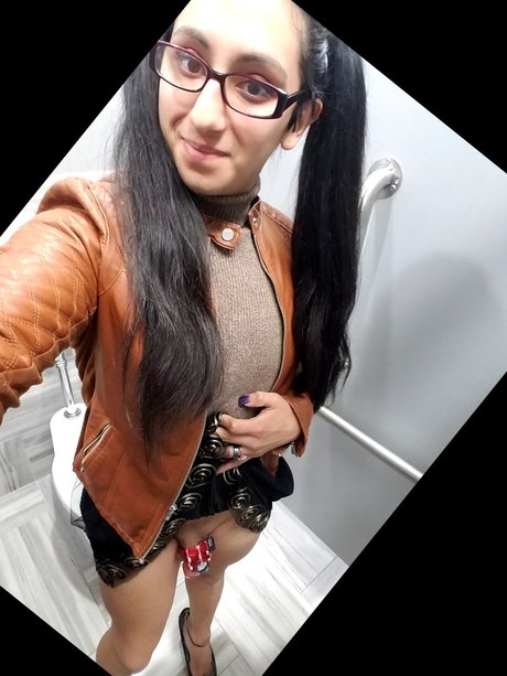 Foto di nudo di fuga di OnlyFans di Pinkflower12