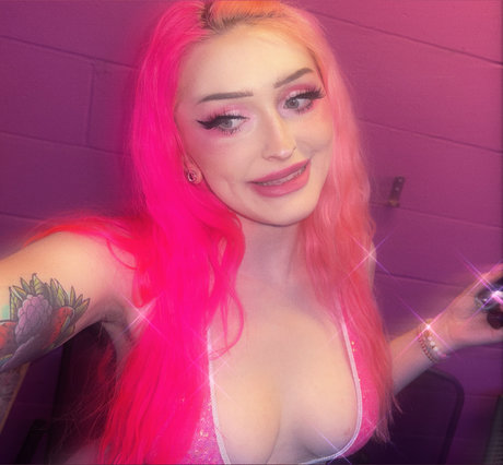 Foto di nudo di fuga di OnlyFans di Angel