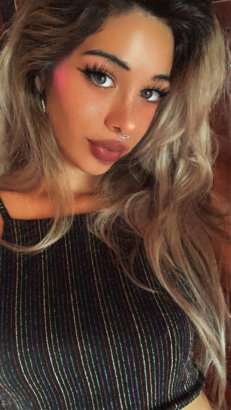 Foto di nudo di fuga di OnlyFans di Bebe 