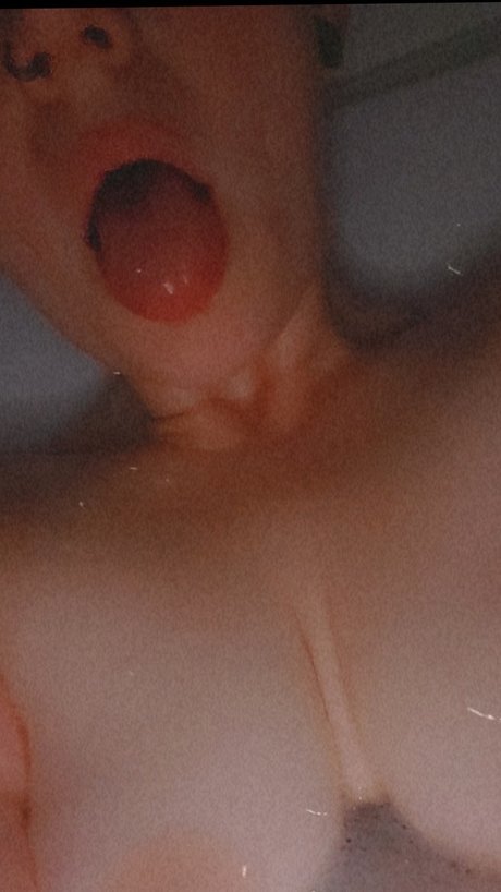 Foto di nudo di fuga di OnlyFans di Pierceddemon