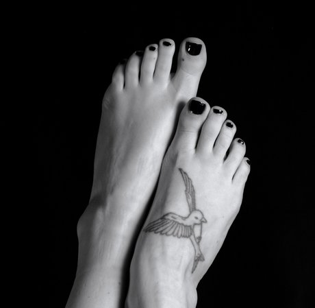 Foto di nudo di fuga di OnlyFans di Piafpied