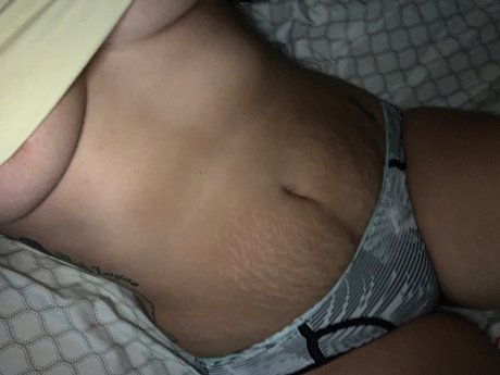 Foto di nudo di fuga di OnlyFans di Thicc Peach