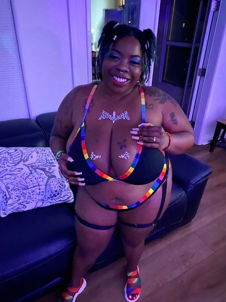 Foto di nudo di fuga di OnlyFans di Fae