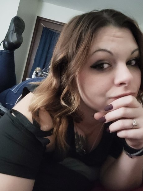 Foto di nudo di fuga di OnlyFans di Fiery Of Phoenix