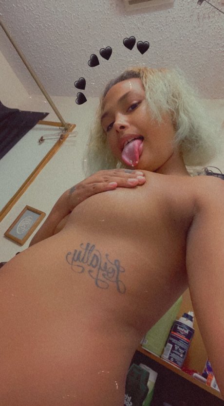 Foto di nudo di fuga di OnlyFans di Phat Phat