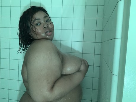 Foto di nudo di fuga di OnlyFans di Alexandria