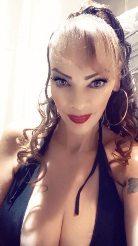 Foto di nudo di fuga di OnlyFans di Pink Pussy Katk