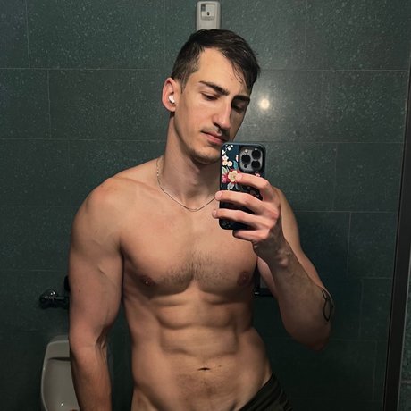 Foto di nudo di fuga di OnlyFans di Mike