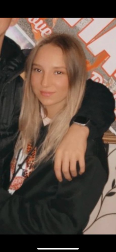 Foto di nudo di fuga di OnlyFans di 18 Years Old 