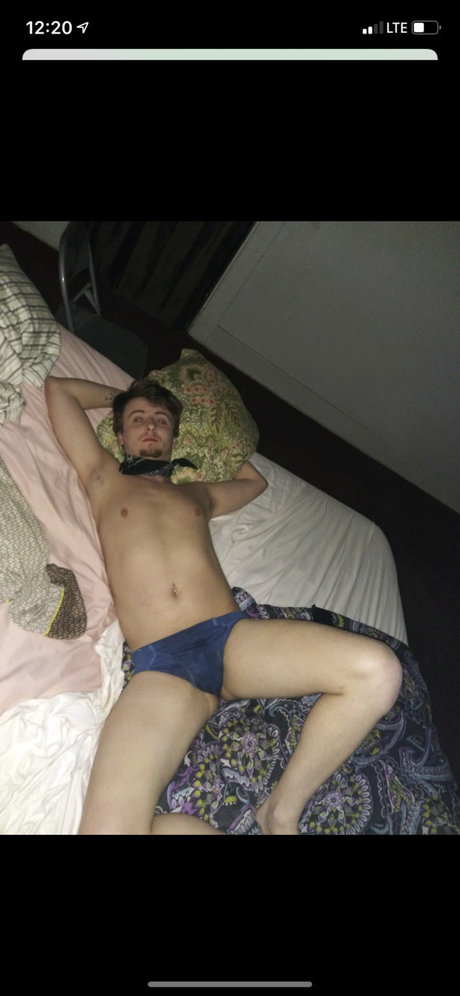 Foto di nudo di fuga di OnlyFans di Daemon720