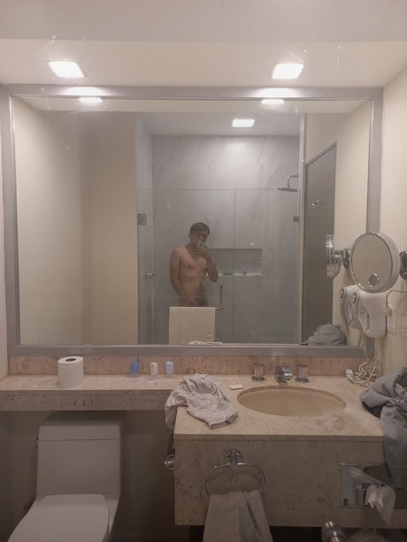 Foto di nudo di fuga di OnlyFans di B Boy