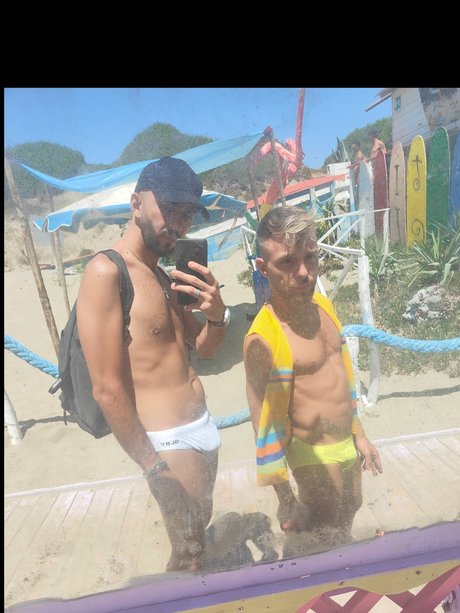 Foto di nudo di fuga di OnlyFans di Markoampampdario