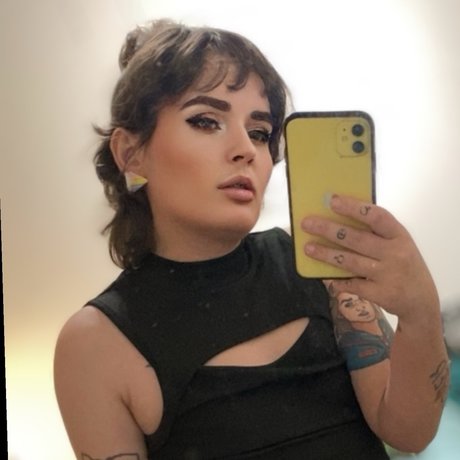 Foto di nudo di fuga di OnlyFans di Arin