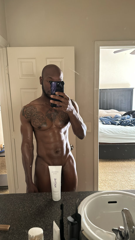Foto di nudo di fuga di OnlyFans di Discrete69