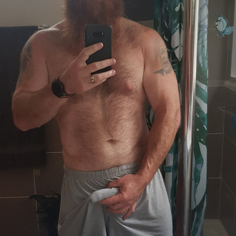 Foto di nudo di fuga di OnlyFans di Dad Having Fun
