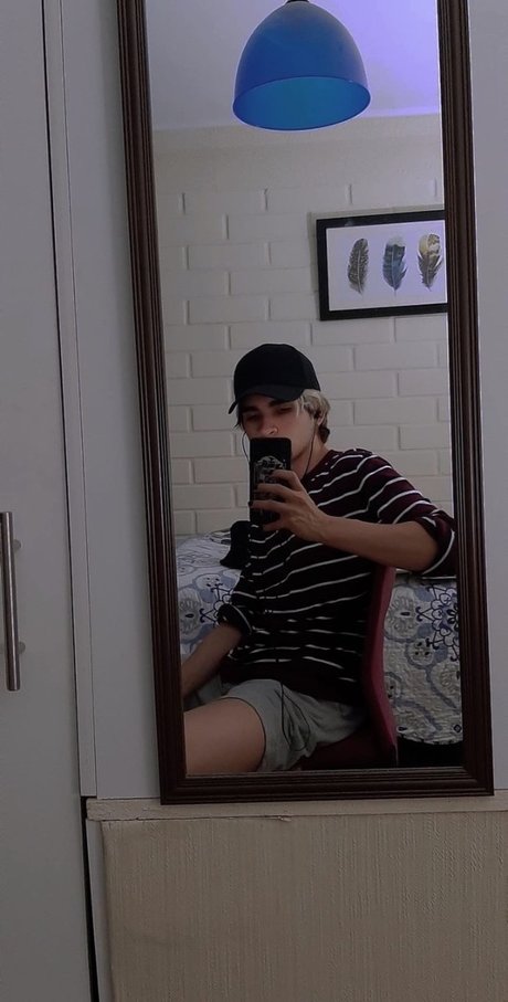 Foto di nudo di fuga di OnlyFans di Chris