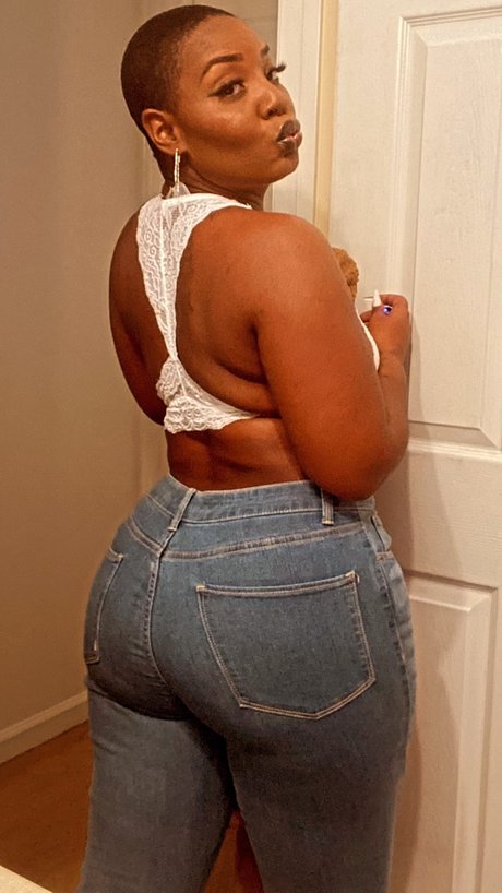 Foto di nudo di fuga di OnlyFans di Chocolat3 Drop