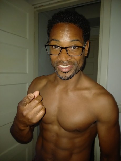 Foto di nudo di fuga di OnlyFans di Dark Shark