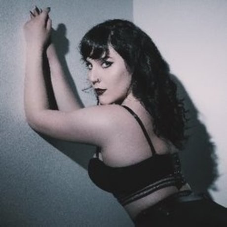 Foto di nudo di fuga di OnlyFans di Dahlia La Mode