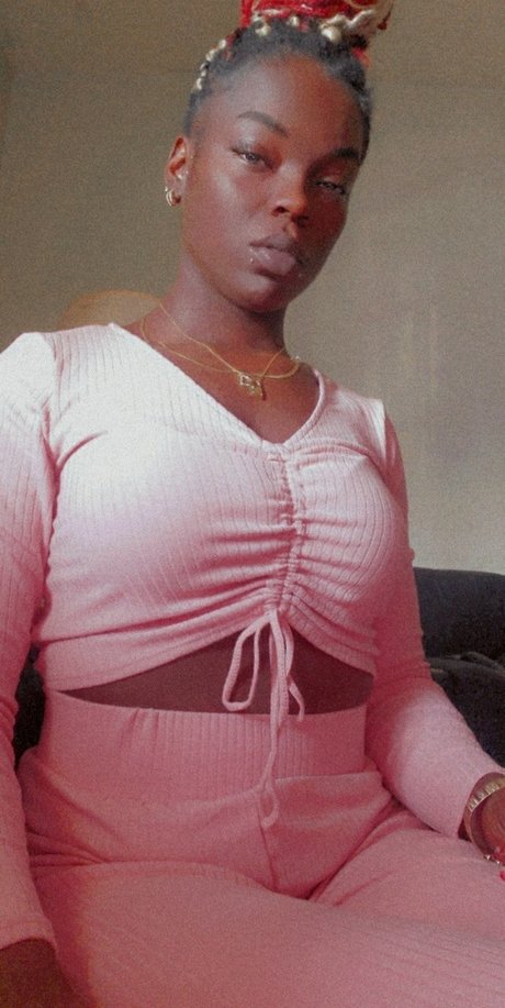 Foto di nudo di fuga di OnlyFans di Chocolatebabee69