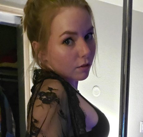 Foto di nudo di fuga di OnlyFans di Piper Green