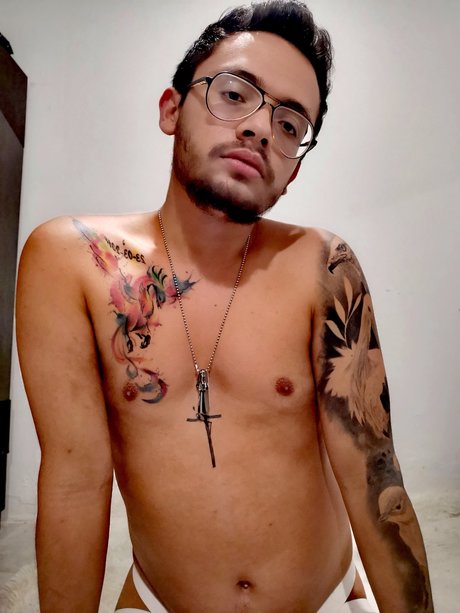 Foto di nudo di fuga di OnlyFans di Felipe Abril