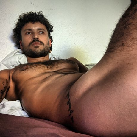 Foto di nudo di fuga di OnlyFans di Always Horny Brazilian