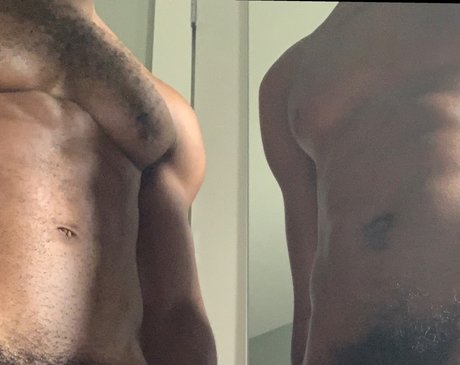 Foto di nudo di fuga di OnlyFans di Pinky And Juice