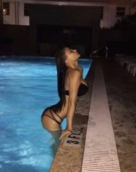 Foto di nudo di fuga di OnlyFans di Pinkymamii