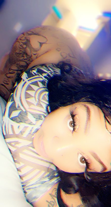 Foto di nudo di fuga di OnlyFans di Pink Pressure