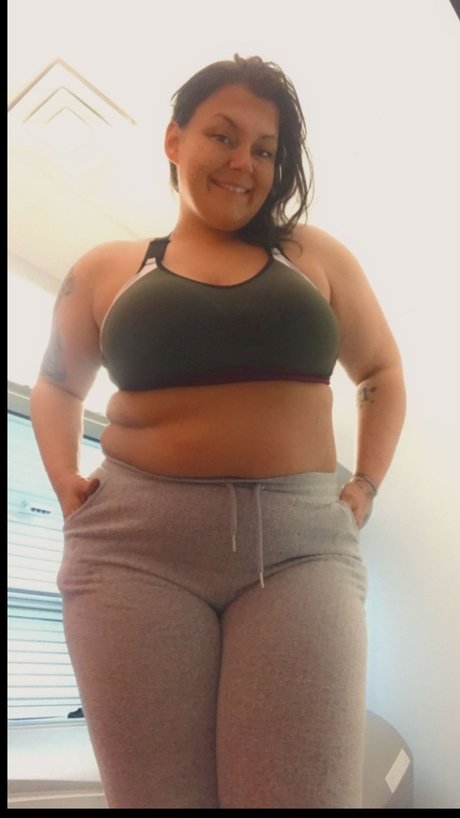 Foto di nudo di fuga di OnlyFans di Louisa