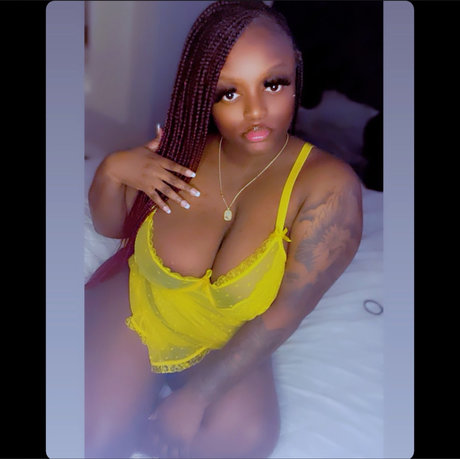 Foto di nudo di fuga di OnlyFans di Chocoladrop3