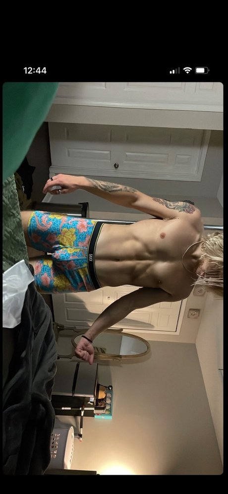 Foto di nudo di fuga di OnlyFans di Christian Grey