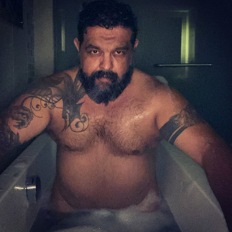 Foto di nudo di fuga di OnlyFans di Chileanchubby