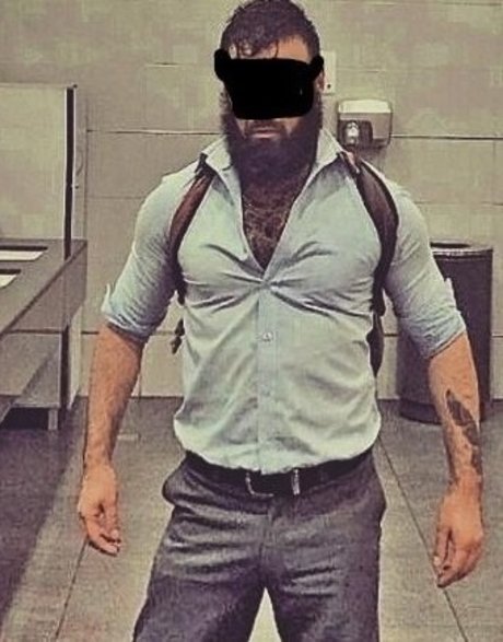 Foto di nudo di fuga di OnlyFans di Latino Peludo