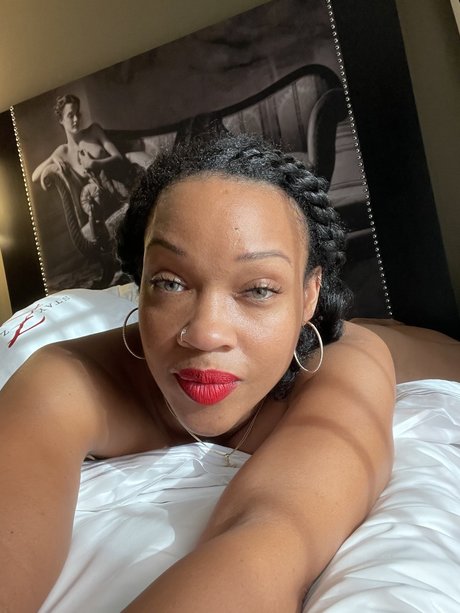 Foto di nudo di fuga di OnlyFans di Cc