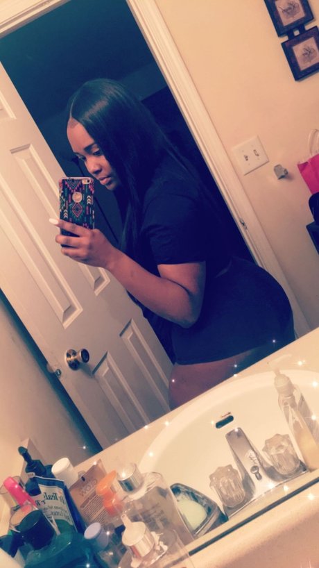 Foto di nudo di fuga di OnlyFans di Ashley Nickii