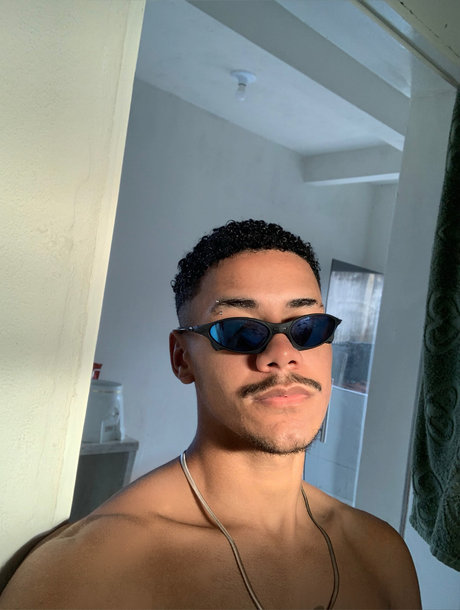 Foto di nudo di fuga di OnlyFans di Gabriel