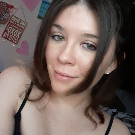 Foto di nudo di fuga di OnlyFans di Posha Madalen