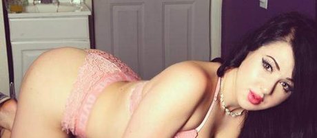 Foto di nudo di fuga di OnlyFans di  Porcelain Beauty 