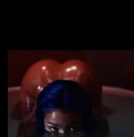 Foto di nudo di fuga di OnlyFans di Azariyah