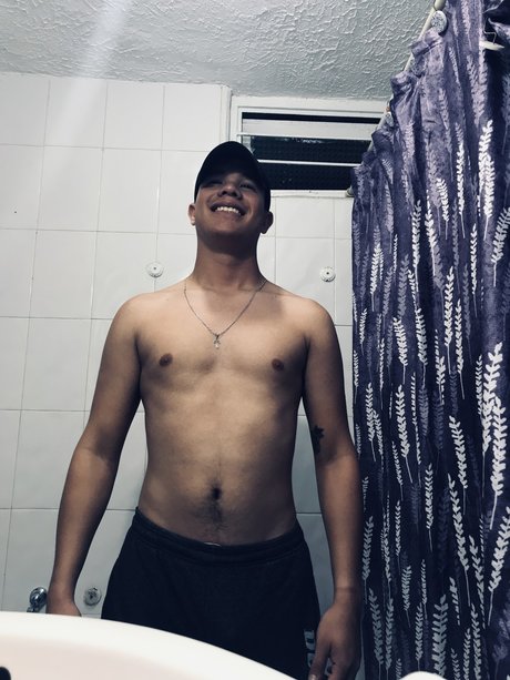 Foto di nudo di fuga di OnlyFans di Daniel Polania