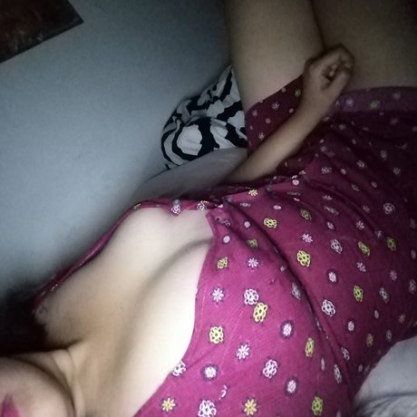 Foto di nudo di fuga di OnlyFans di Lily