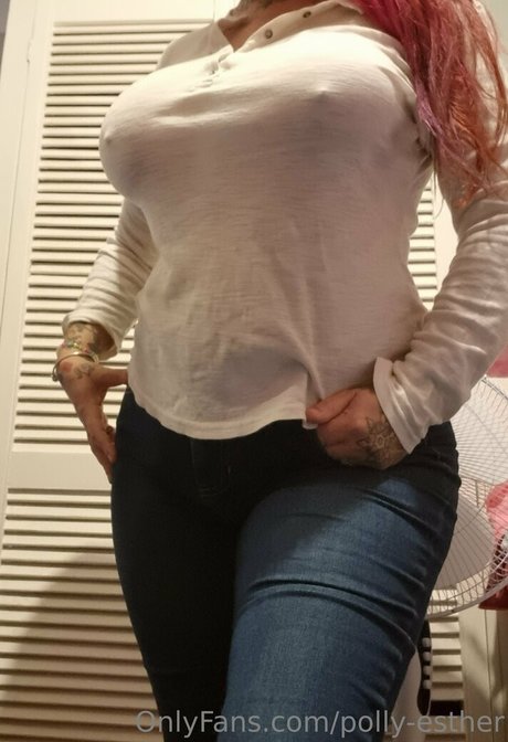 Foto di nudo di fuga di OnlyFans di Pollyesther